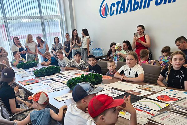 Детский день на заводе "НПО Стальпром"